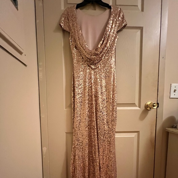 Badgley Mischka,Sequin Cowl Back Gown, rose gold, short sleeves, concealed zip. - Picture 8 of 15
